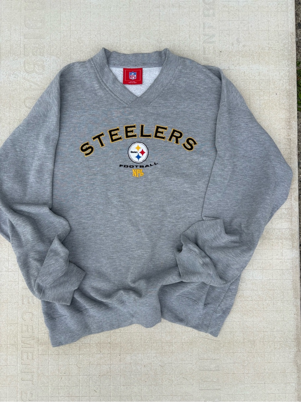 NFL Pittsburgh Steelers Gray V-Neck Sweatshirt with Logo